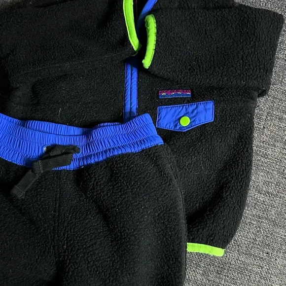 Baby GAP Black Fleece jacket and pants with booties - Picture 4 of 5